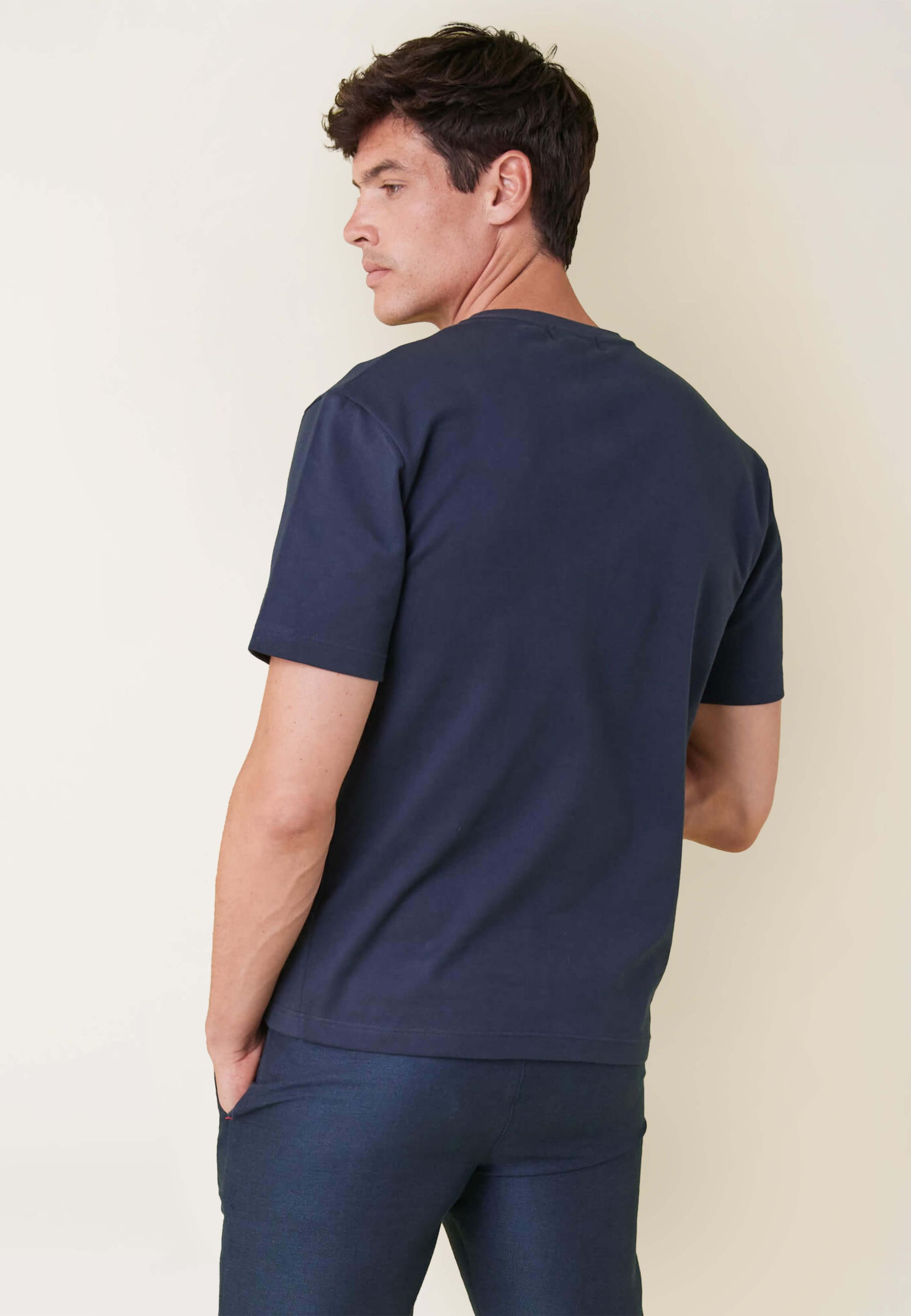 T-shirt homme bleu marine avec poche poitrine en coton - Sasha Marine