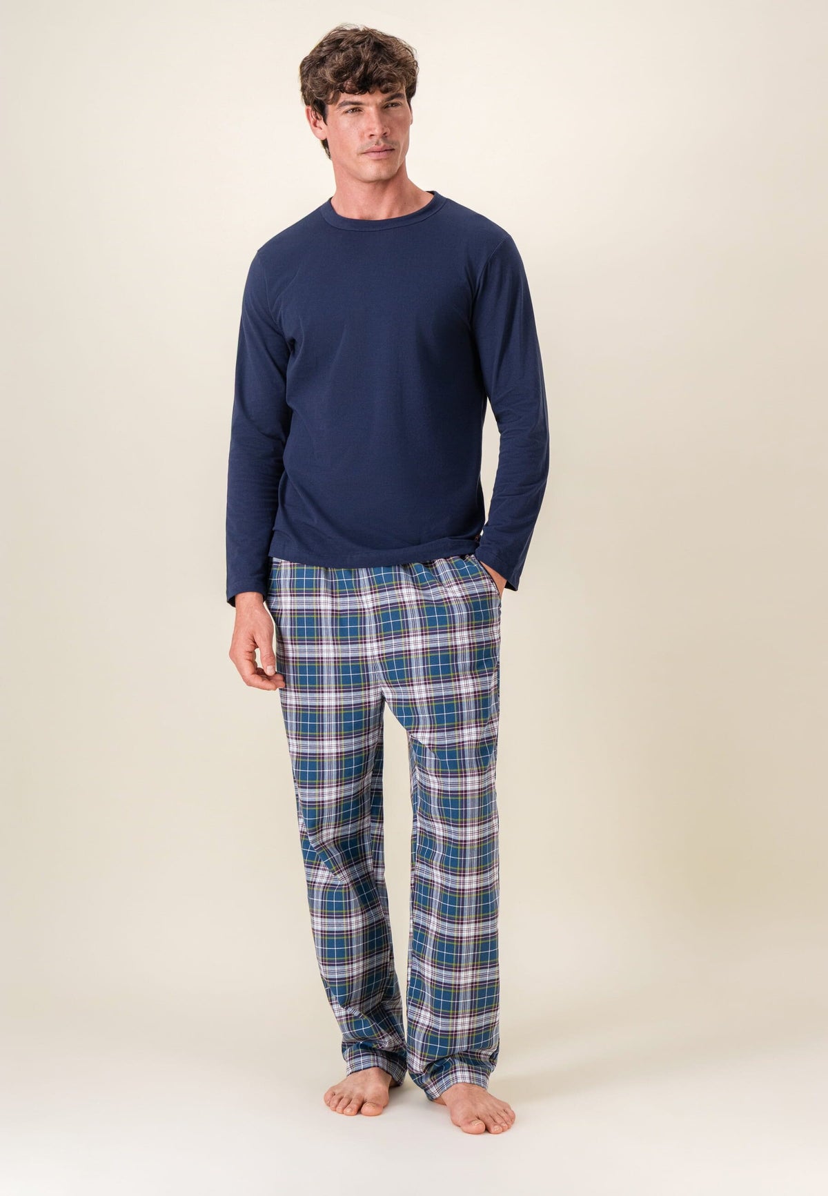 Ensemble pyjama haut bleu et pantalon tartan en coton - Pyjama Haut Manches Longues Superbe Marine Et Bas De Pyjama Long Bastien Tartan