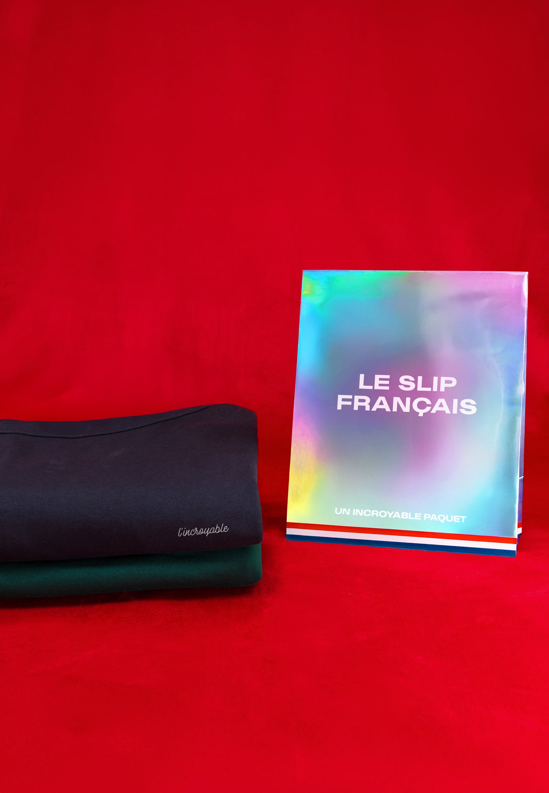 Ensemble pyjama haut marine et pantalon vert sapin en coton - Pyjama haut manches longues superbe Marine brodé L'Incroyable et bas de pyjama long indomptable Vert Sapin