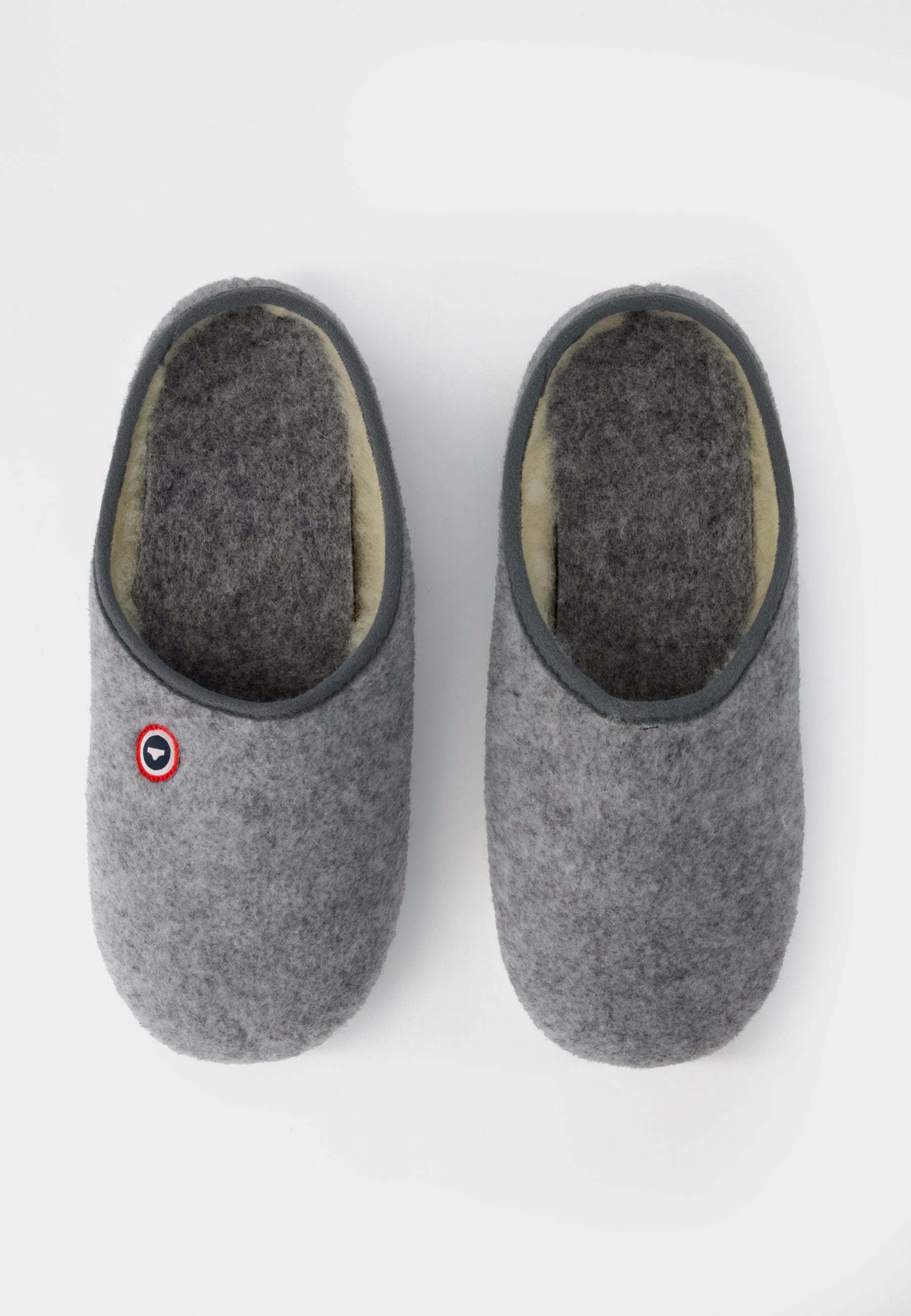Grey indoor slippers - Claudio Grey China