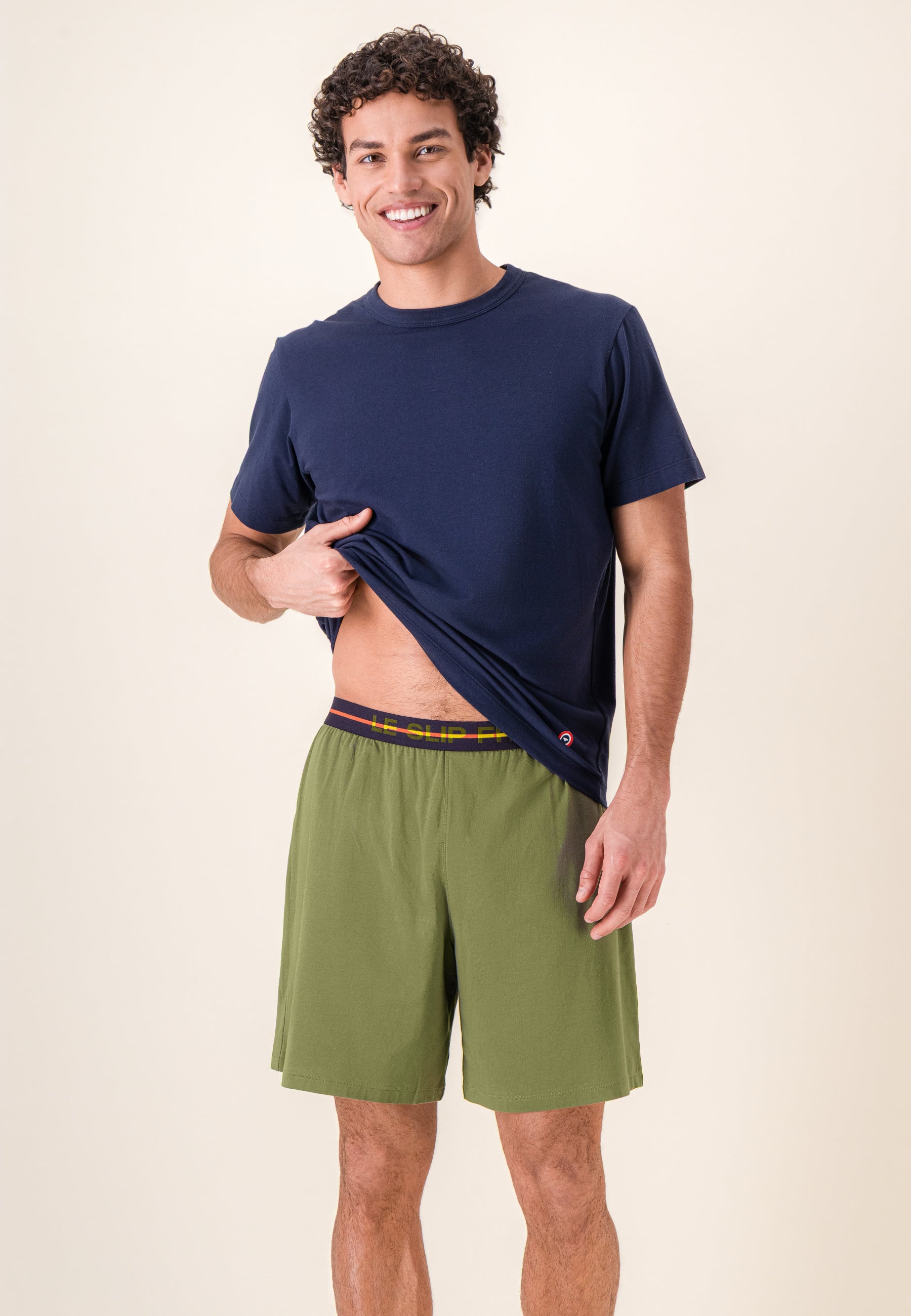 Cotton pyjama set (top and shorts) - Great navy short-sleeved pyjama top and invincible khaki short pyjama bottoms