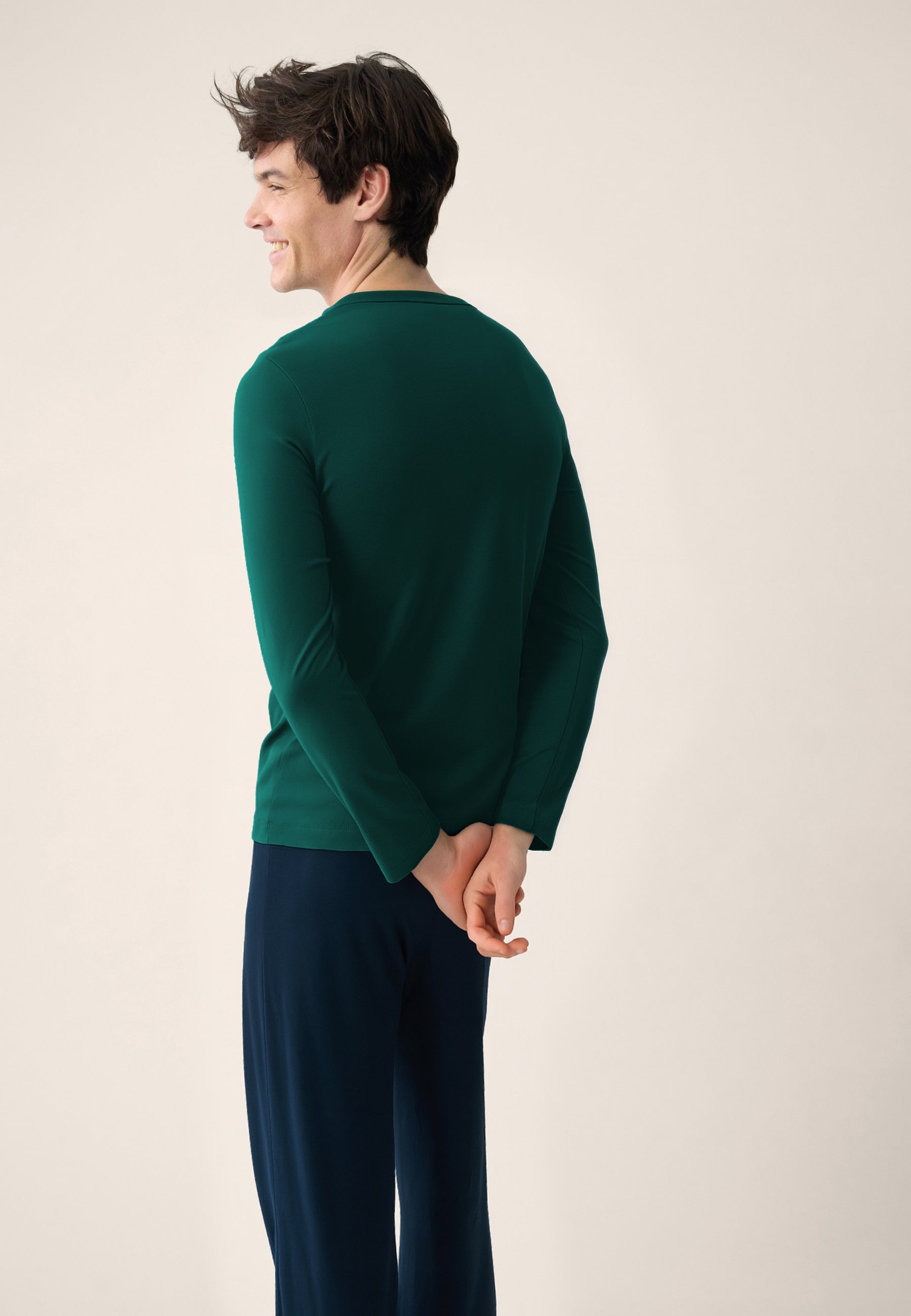 Ensemble pyjama haut vert sapin et pantalon marine en coton - Pyjama haut manches longues superbe Vert Sapin brodé Porte Bonheur et bas de pyjama long indomptable Marine