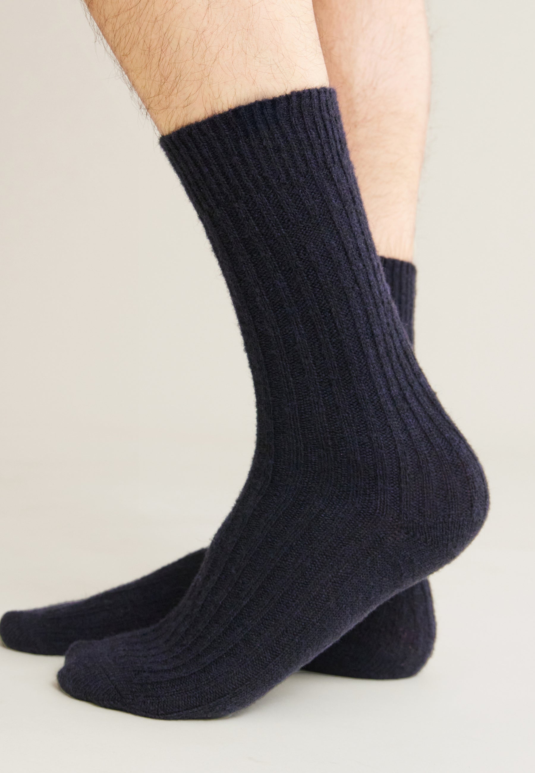 Navy blue mid-calf socks in Scottish yarn - Pair of Navy Mid-Calf Socks in Scottish Yarn