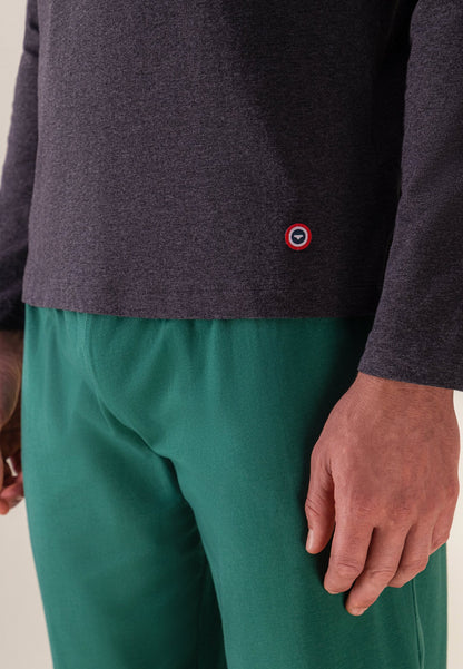 Ensemble pyjama haut gris anthracite et pantalon vert en coton - Pyjama Haut Manches Longues Superbe Gris Et Bas De Pyjama Long Indomptable Vert