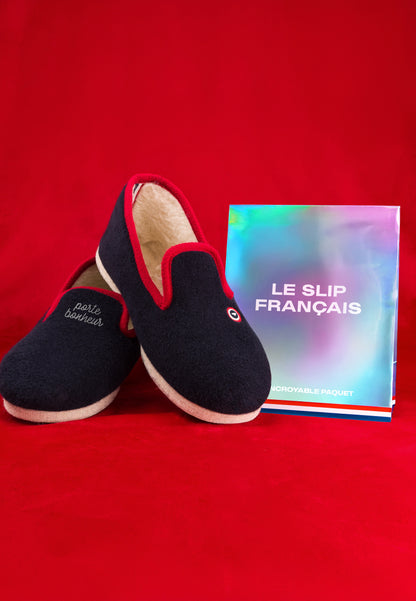 Chaussons d'intérieur bouclette bleu marine - Pantoufles Bouclette Marine brodé Porte Bonheur