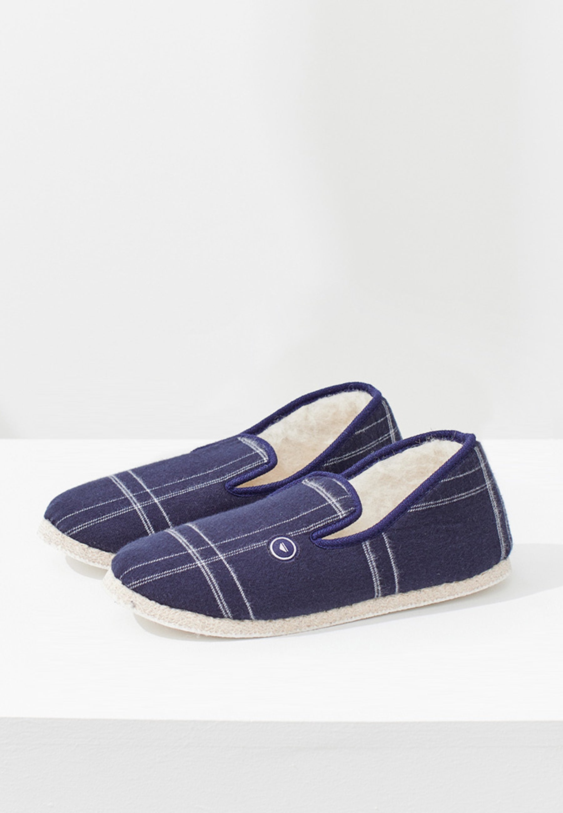 Chaussons d'intérieur en laine - Charentaises Carré