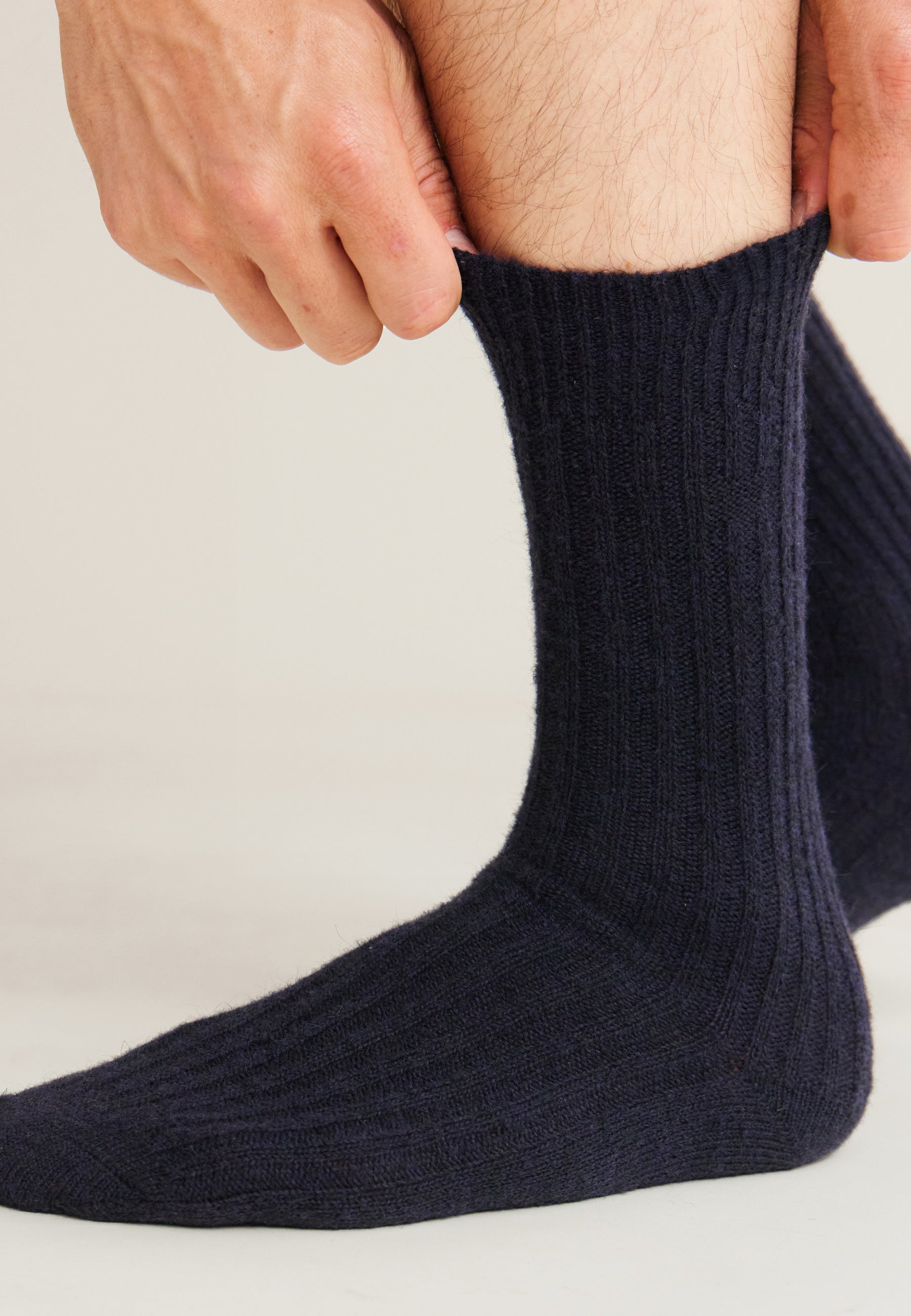 Navy blue mid-calf socks in Scottish yarn - Pair of Navy Mid-Calf Socks in Scottish Yarn